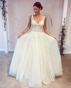 Elegant A-Line Deep V-Neck Backless Wedding Dress with Lace Appliques