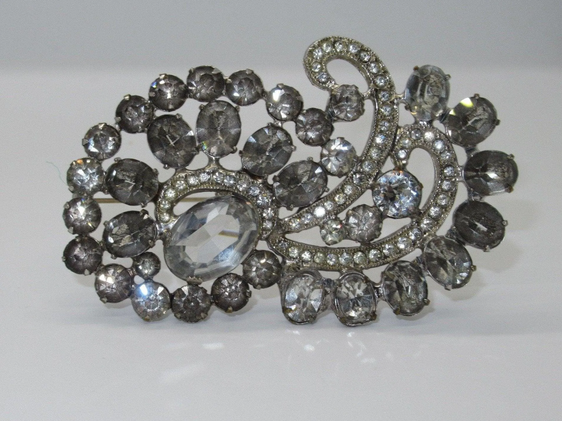 Massive WEISS CO Vintage Rhinestone Pin Brooch