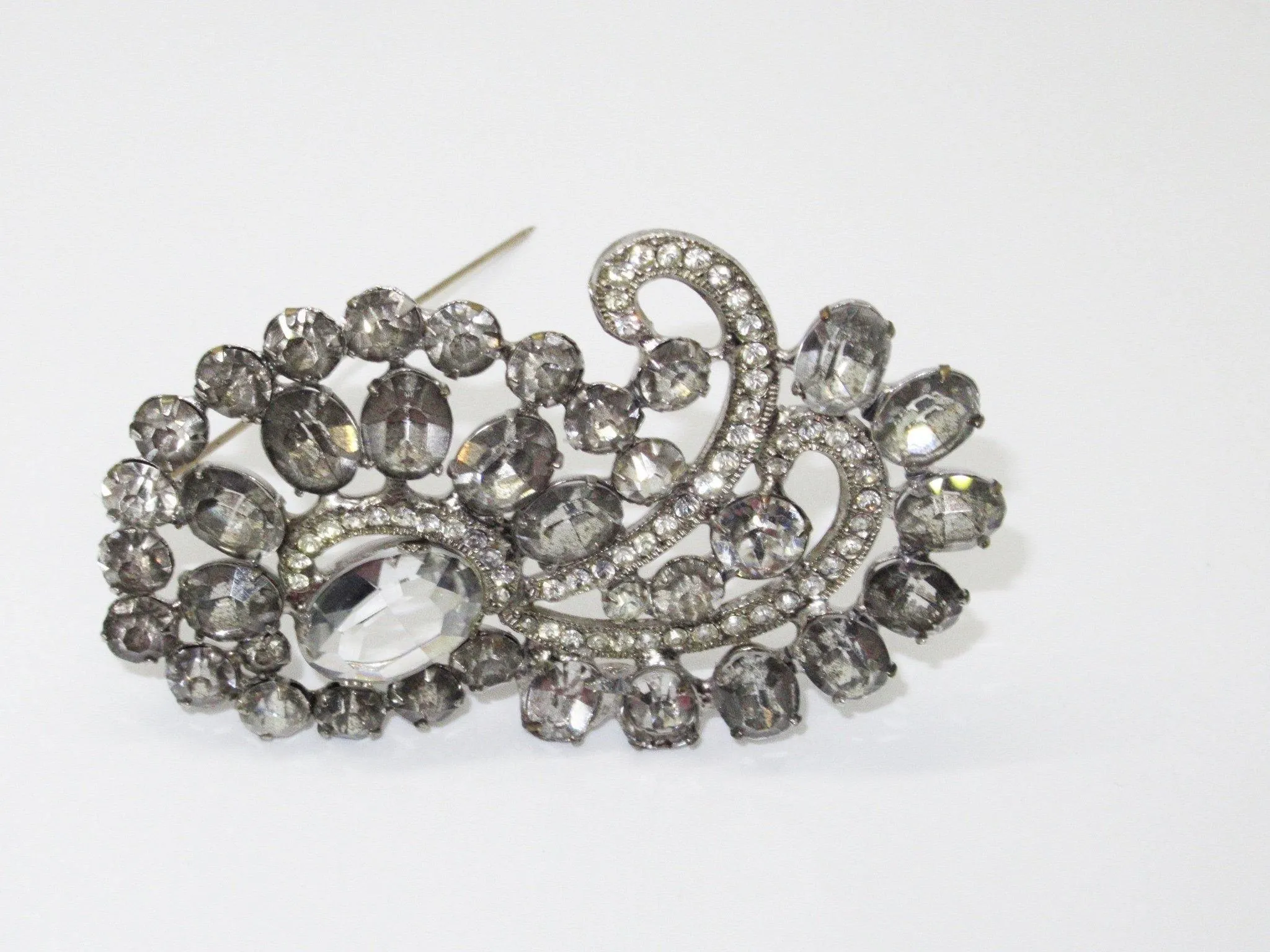 Massive WEISS CO Vintage Rhinestone Pin Brooch