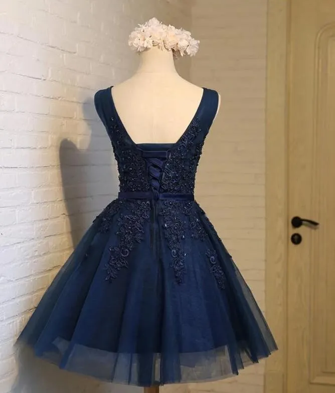 Navy Blue Knee Length Homecoming Dresses V-neckline Short Formal Dresses