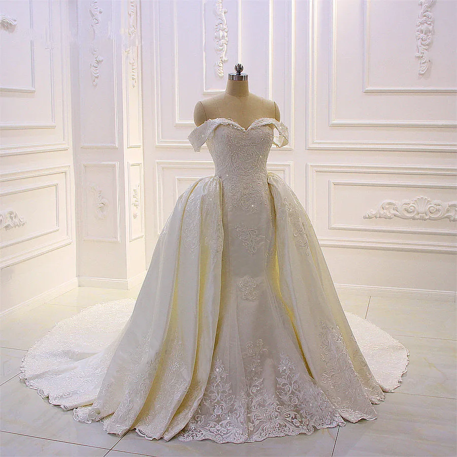 Sweetheart Lace Appliques Off the Shoulder Detachable Train Wedding Dress