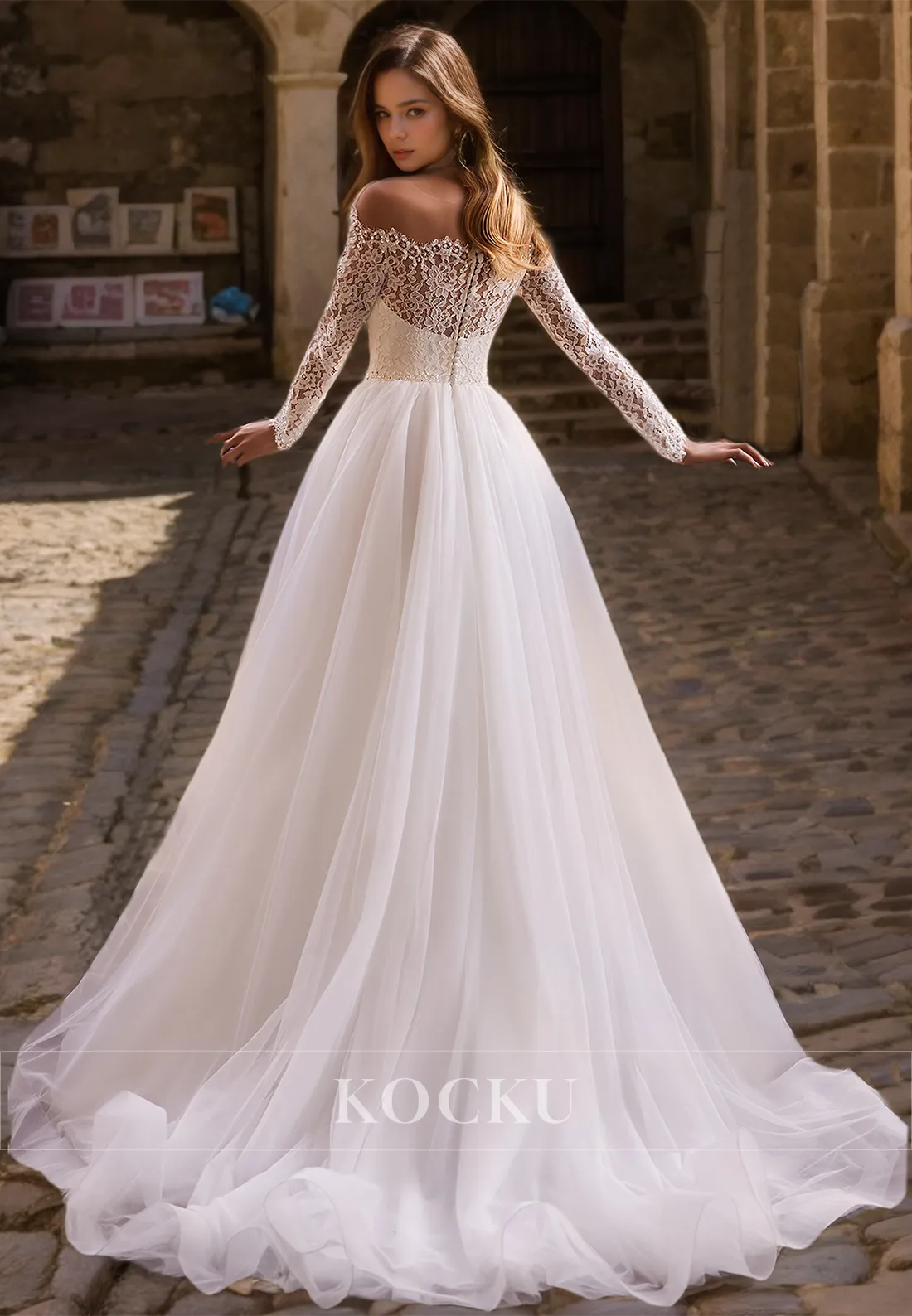 Tube Top Long Sleeves A-Line Sweep Train Pleated Lace Wedding Dress with Appliques Bridal Gowns