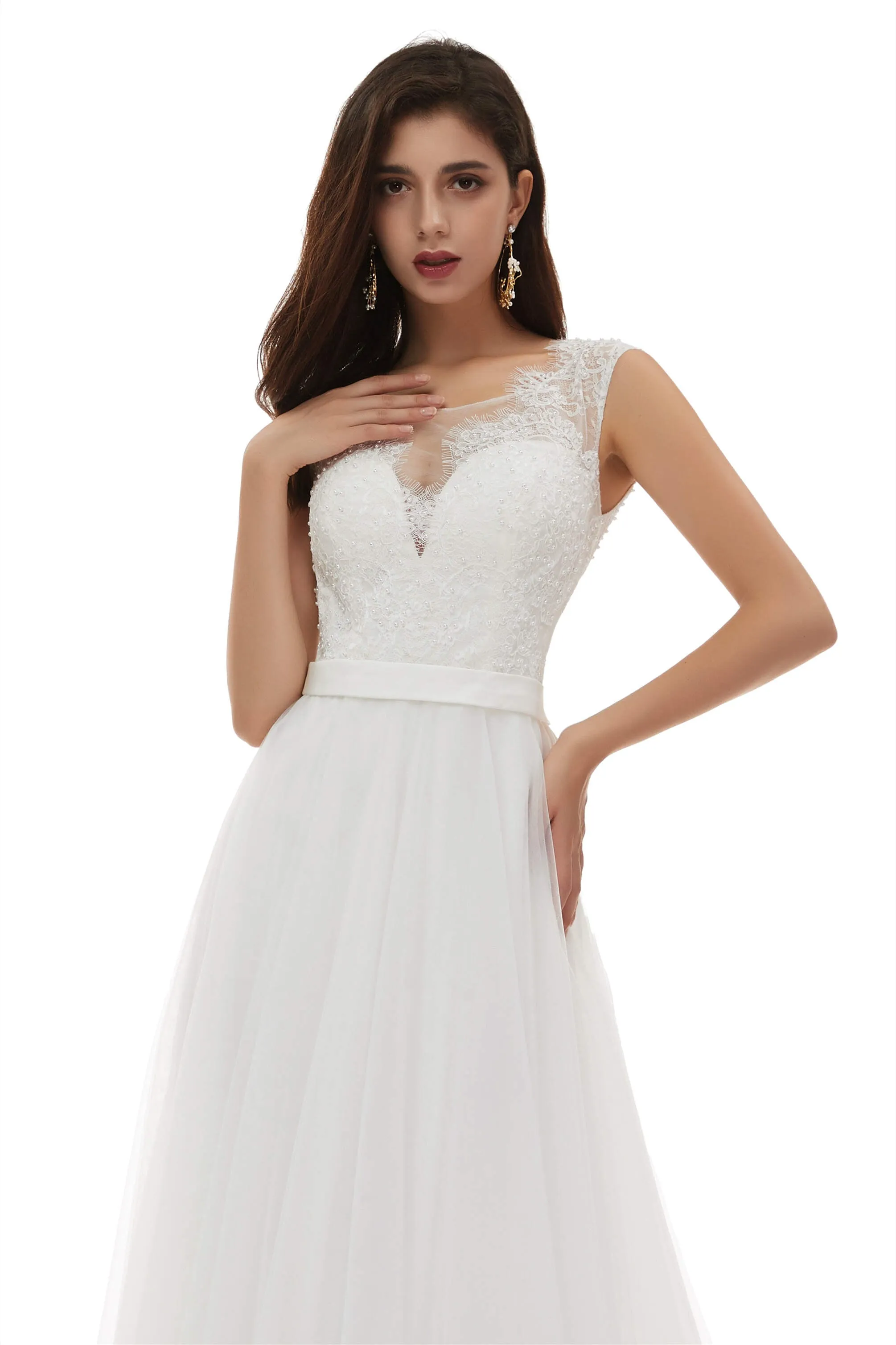 White Tulle Scoop Neck Lace Appliques Beading Wedding Dresses